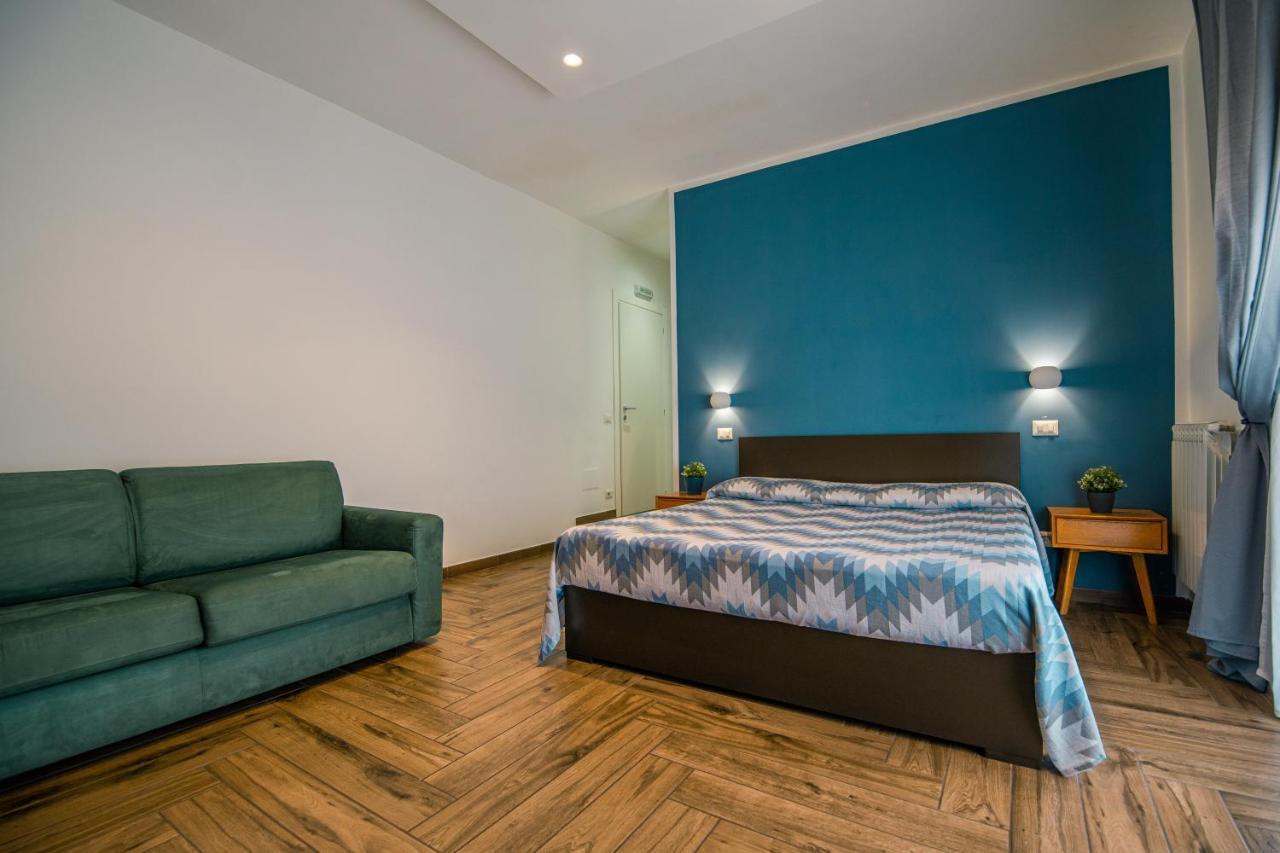 Hub Ferroviario - 12 Posti Letto Per Il Tuo Gruppo A Napoli Con Wifi E Netflix Bed and Breakfast Εξωτερικό φωτογραφία