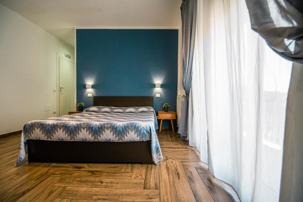 Hub Ferroviario - 12 Posti Letto Per Il Tuo Gruppo A Napoli Con Wifi E Netflix Bed and Breakfast Εξωτερικό φωτογραφία
