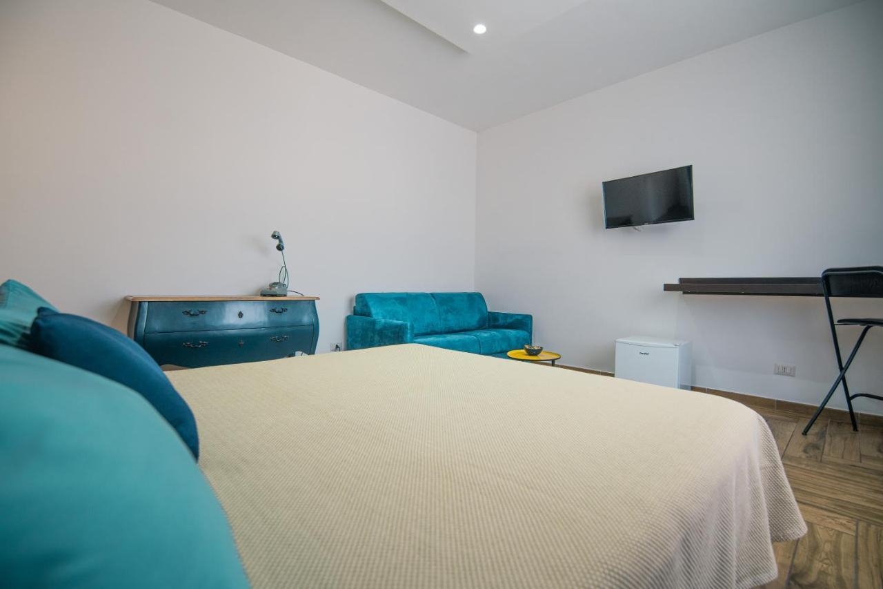 Hub Ferroviario - 12 Posti Letto Per Il Tuo Gruppo A Napoli Con Wifi E Netflix Bed and Breakfast Εξωτερικό φωτογραφία