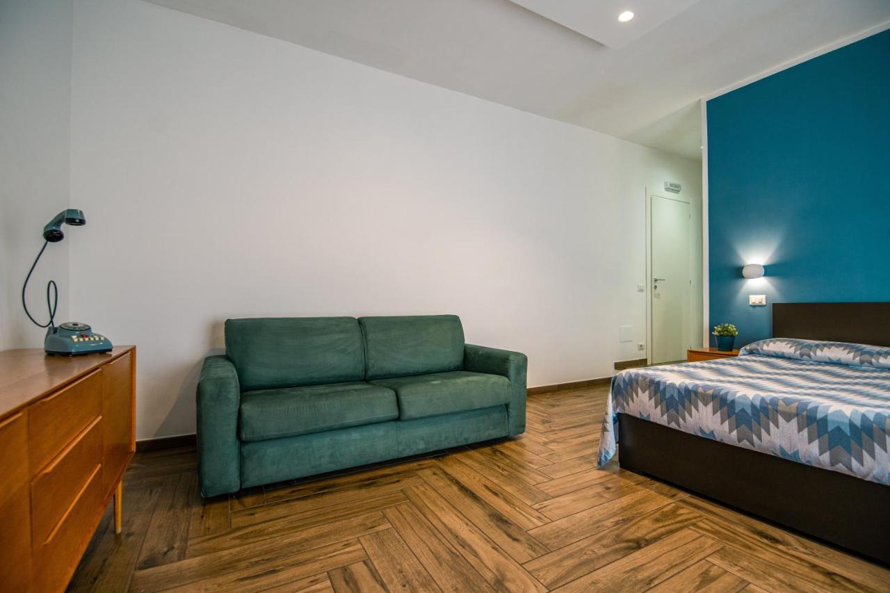 Hub Ferroviario - 12 Posti Letto Per Il Tuo Gruppo A Napoli Con Wifi E Netflix Bed and Breakfast Εξωτερικό φωτογραφία