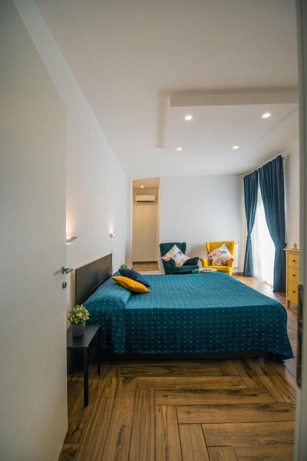 Hub Ferroviario - 12 Posti Letto Per Il Tuo Gruppo A Napoli Con Wifi E Netflix Bed and Breakfast Εξωτερικό φωτογραφία