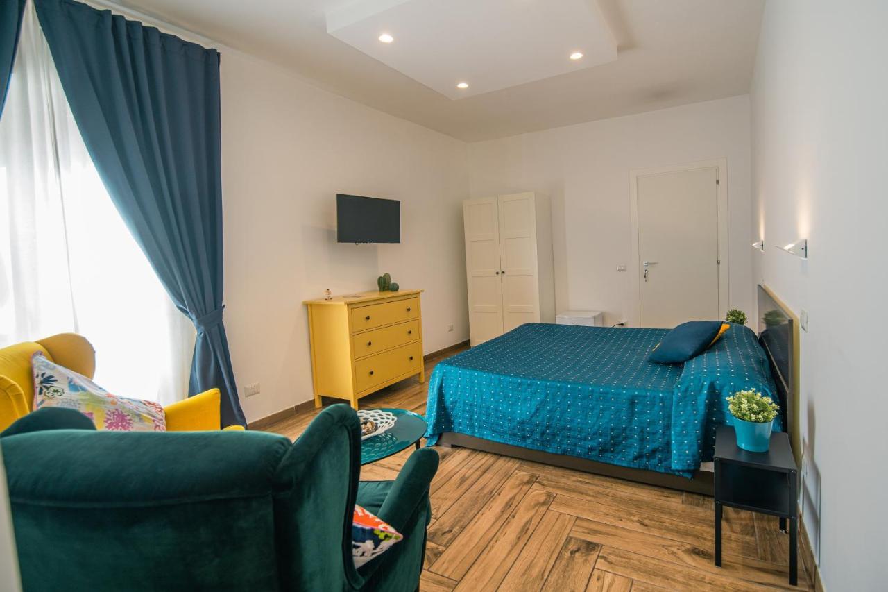 Hub Ferroviario - 12 Posti Letto Per Il Tuo Gruppo A Napoli Con Wifi E Netflix Bed and Breakfast Εξωτερικό φωτογραφία