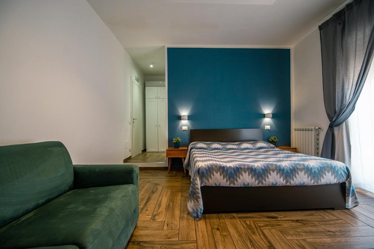 Hub Ferroviario - 12 Posti Letto Per Il Tuo Gruppo A Napoli Con Wifi E Netflix Bed and Breakfast Εξωτερικό φωτογραφία