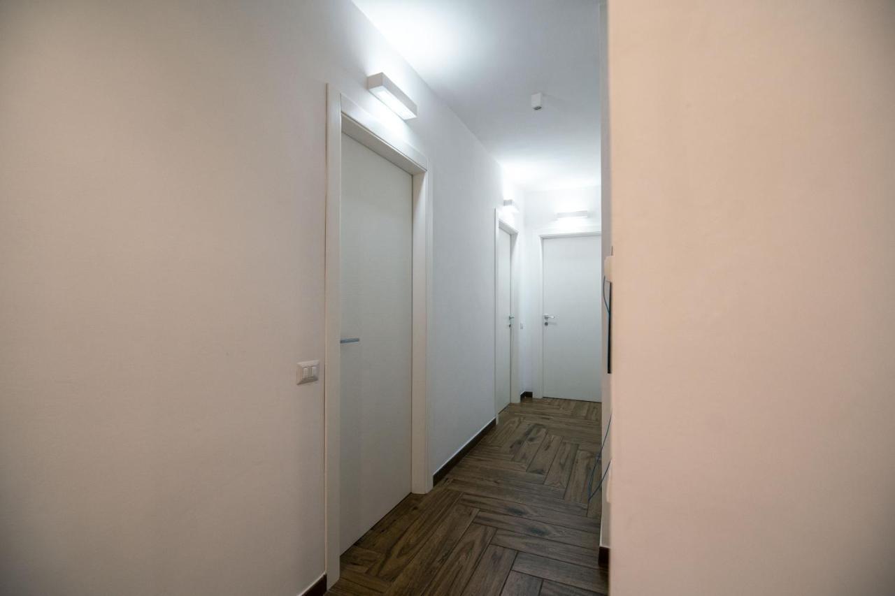 Hub Ferroviario - 12 Posti Letto Per Il Tuo Gruppo A Napoli Con Wifi E Netflix Bed and Breakfast Εξωτερικό φωτογραφία